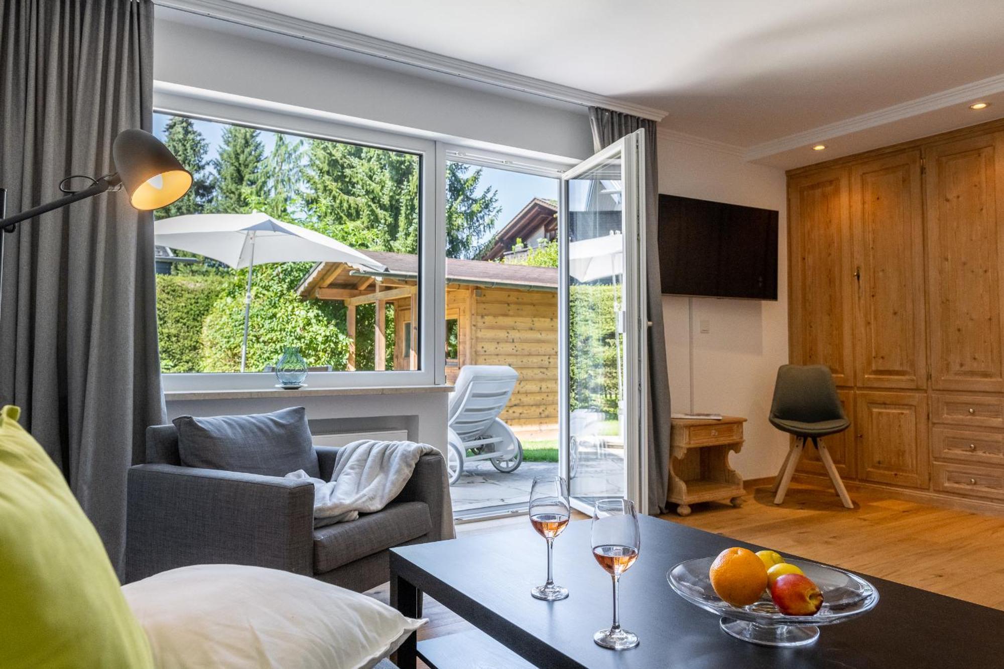 Auszeit I Apartment การ์มิช-พาร์เทนเคียร์เชน ภายนอก รูปภาพ